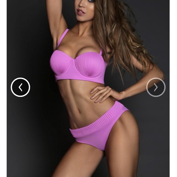 Varda swimsuit , size S , 75 C (34C) , color electric Blue - Picture 7 of 9